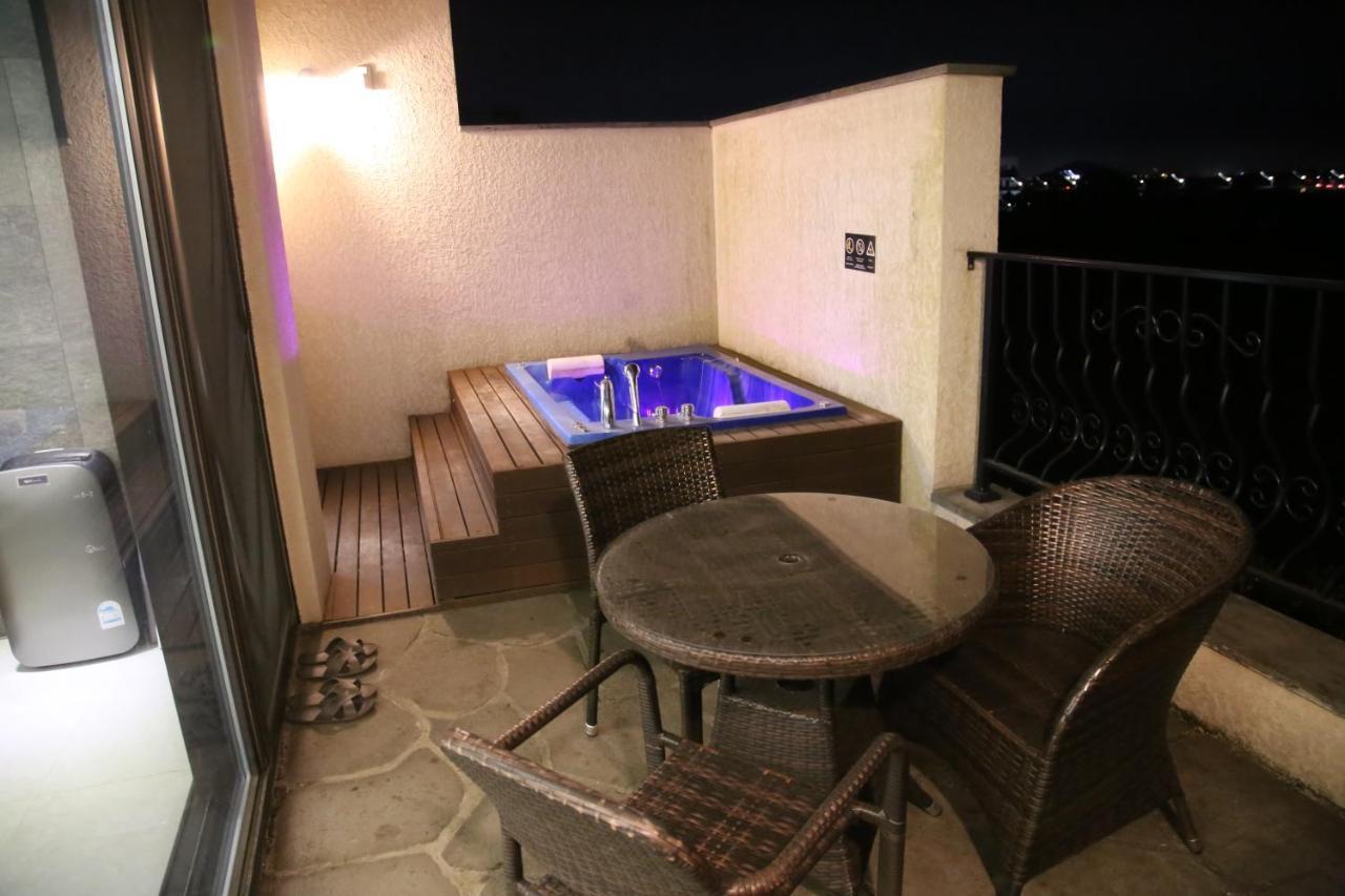 Marvillrick Spa&Poolvilla Csedzsu Kültér fotó